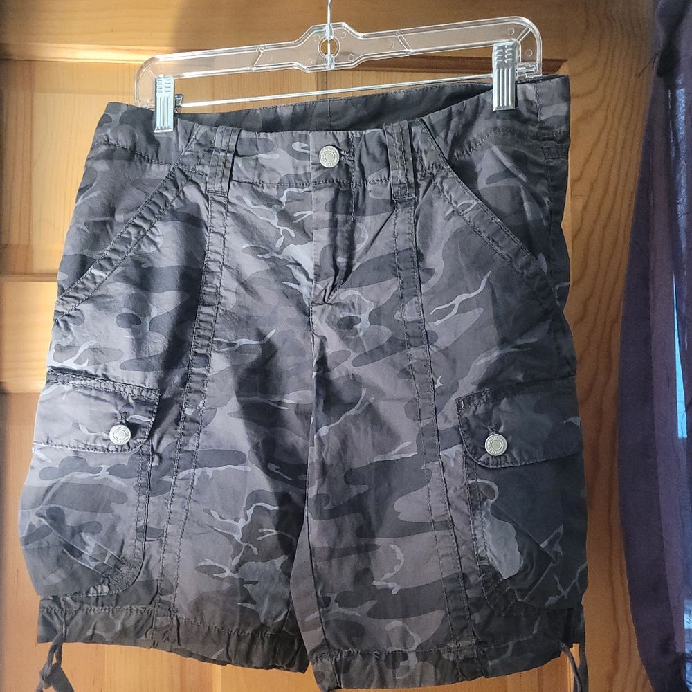 Gray camouflage Capris